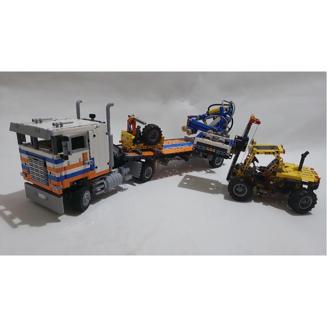 MOC - 122921 Freightliner und Geländestapler Klemmbausteine - LesDiy - Klemmbausteine